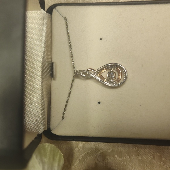 NWOT- Littman Jewelers floating diamond necklace - Picture 6 of 9